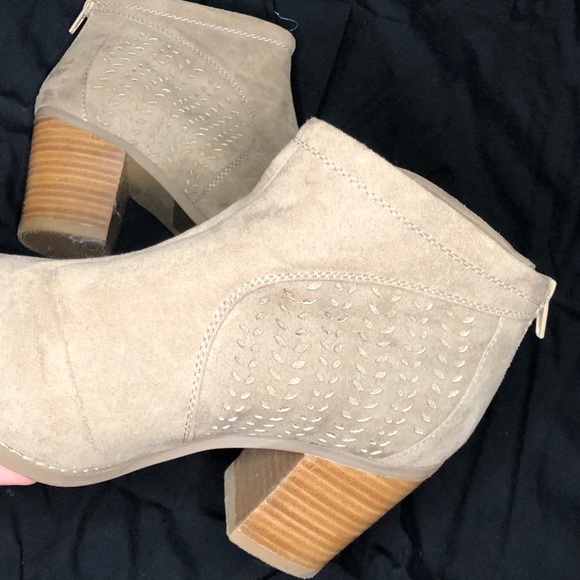 Torrid booties - Picture 4 of 4